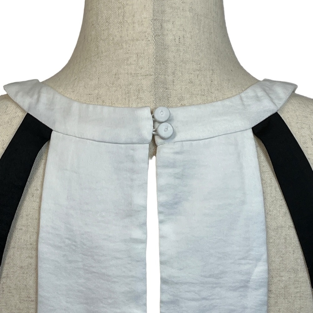 BCBGMaxAzria Irene Cut Out Halter Top Blouse. Black White Size Small #1273 - Picture 2 of 9